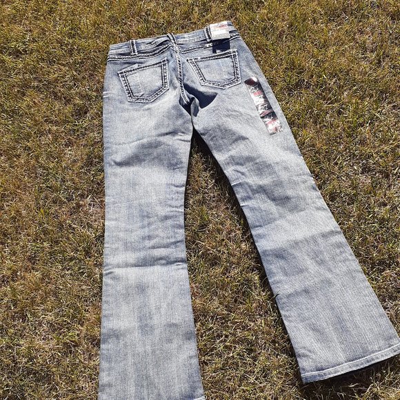 NWT Cowgirl Tuff Black Diamond Jeans W: 27/ L:31 - Picture 3 of 16